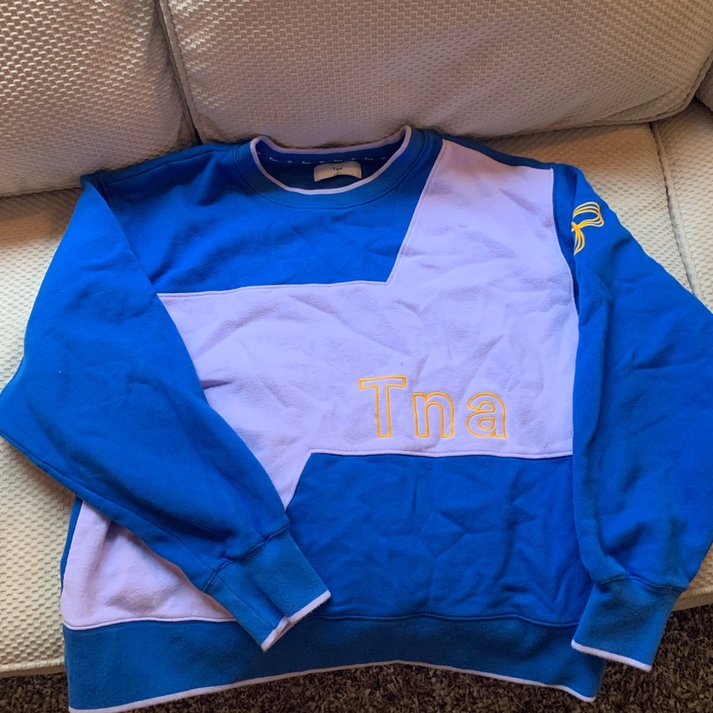 aritzia tna crew